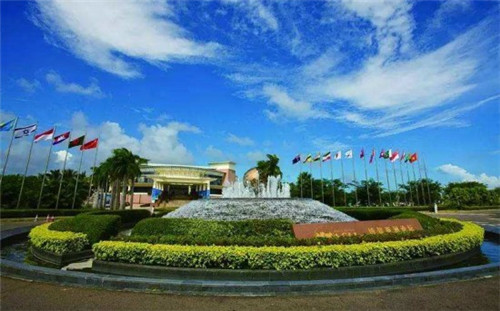 蓝语家大码女装旗舰店品牌（杭州蓝语服饰有限公司）